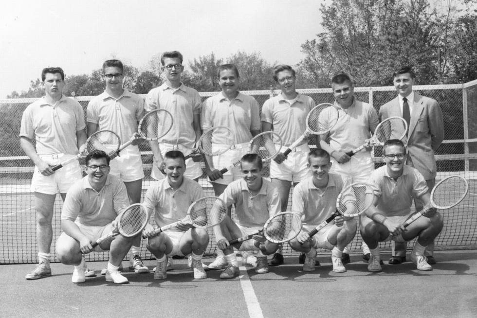 tennisteam.jpg (105850 bytes)